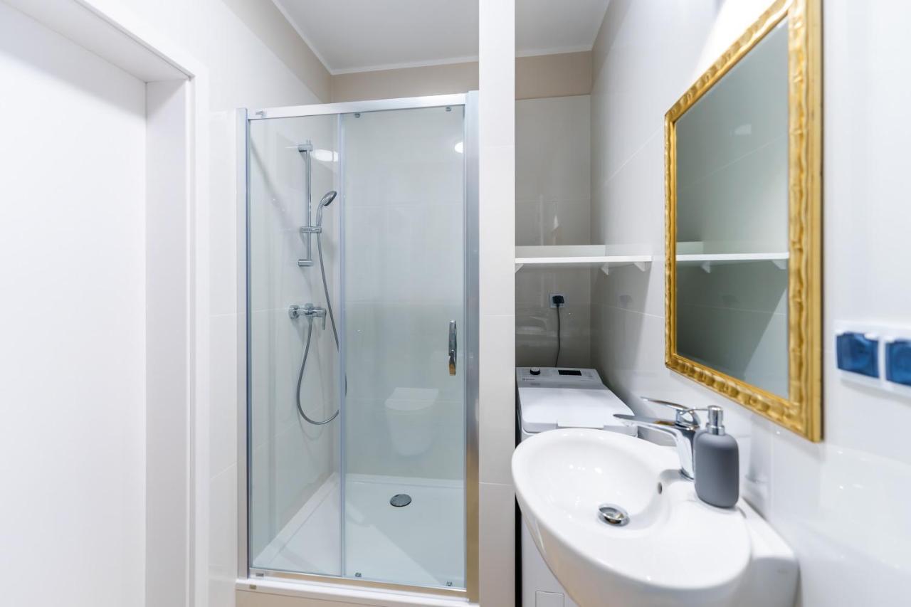 Apartament Kapitanski Z Widokiem Na Morze 4 Pietro - By Perlowa Przystan Rent シャノジェンティ エクステリア 写真
