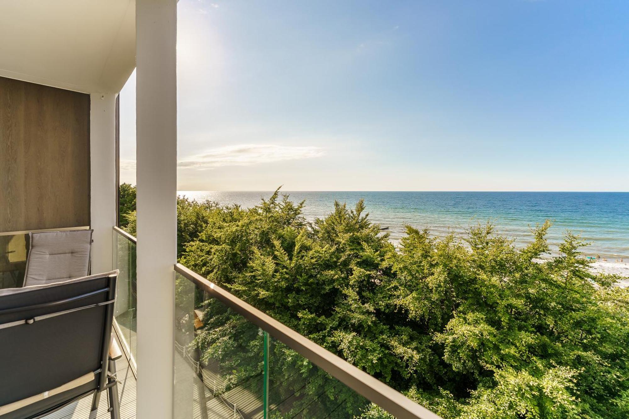 Apartament Kapitanski Z Widokiem Na Morze 4 Pietro - By Perlowa Przystan Rent シャノジェンティ エクステリア 写真